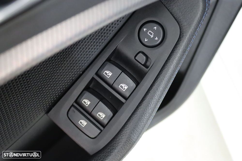 BMW 116 d Pack Desportivo M Auto - 15