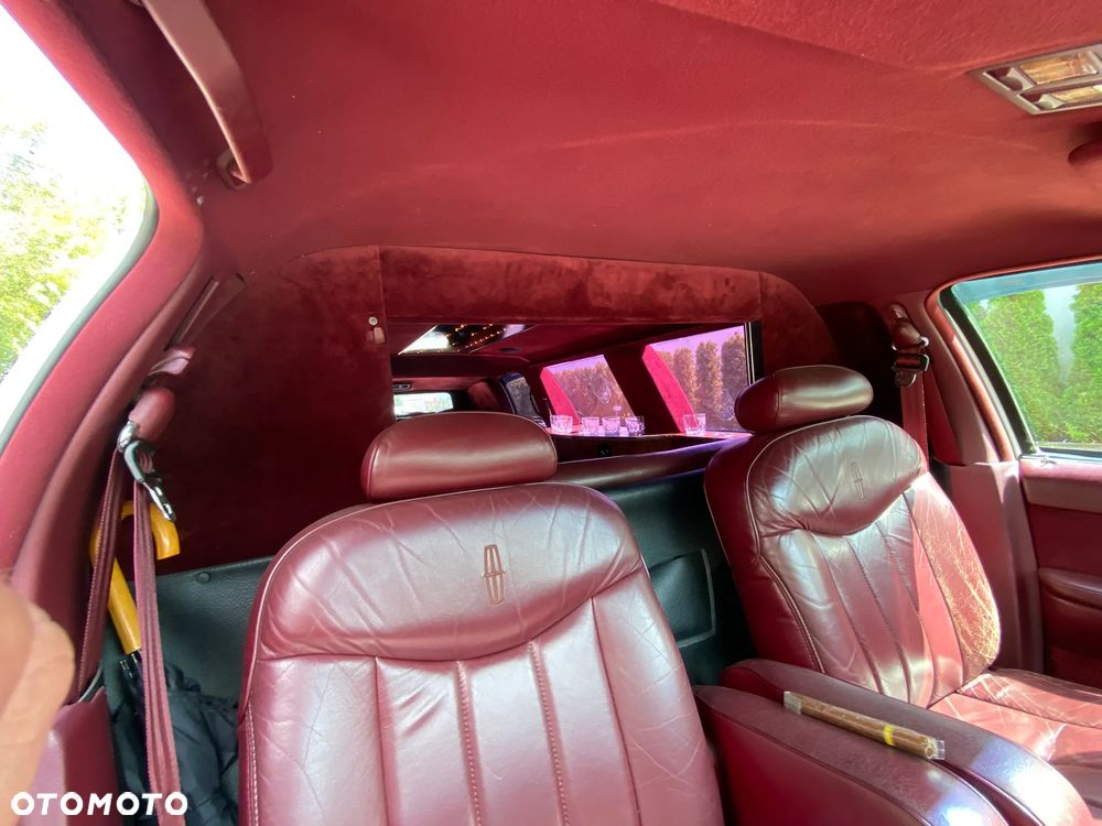 Lincoln Town Car ver-4-6-executive - 20