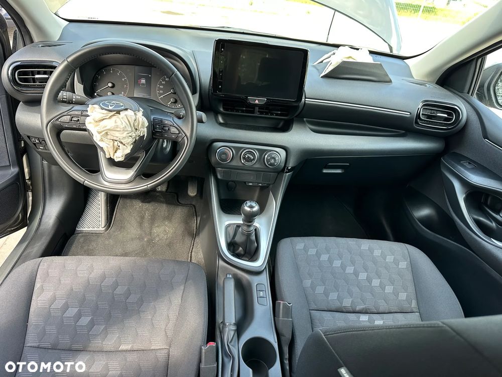 Toyota Yaris 1.5 Comfort - 12