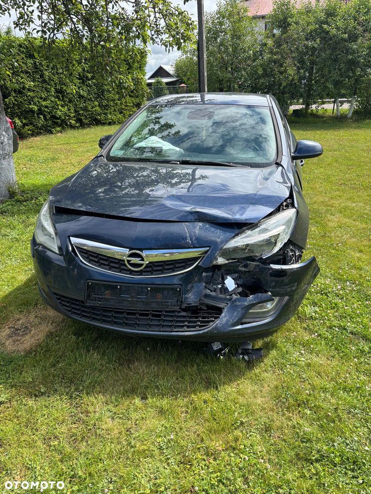 Opel Astra 1.4 Turbo - 1