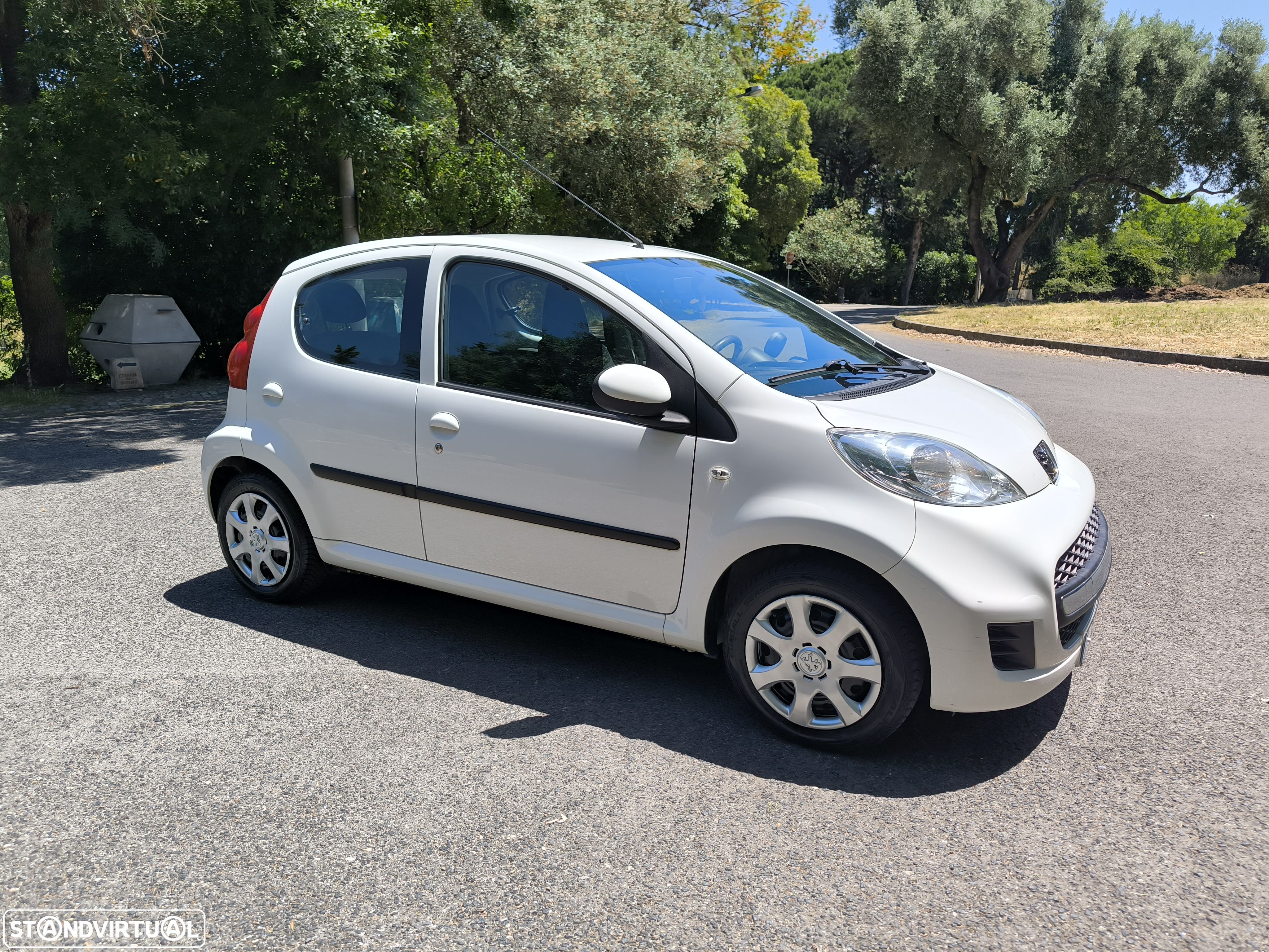 Peugeot 107 1.0 Active - 1