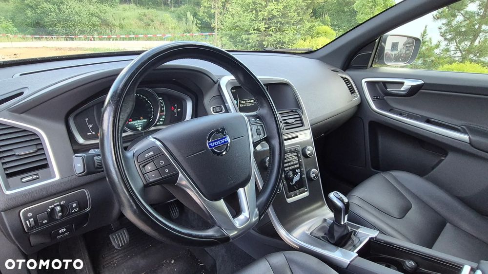 Volvo XC 60 D4 Summum - 11
