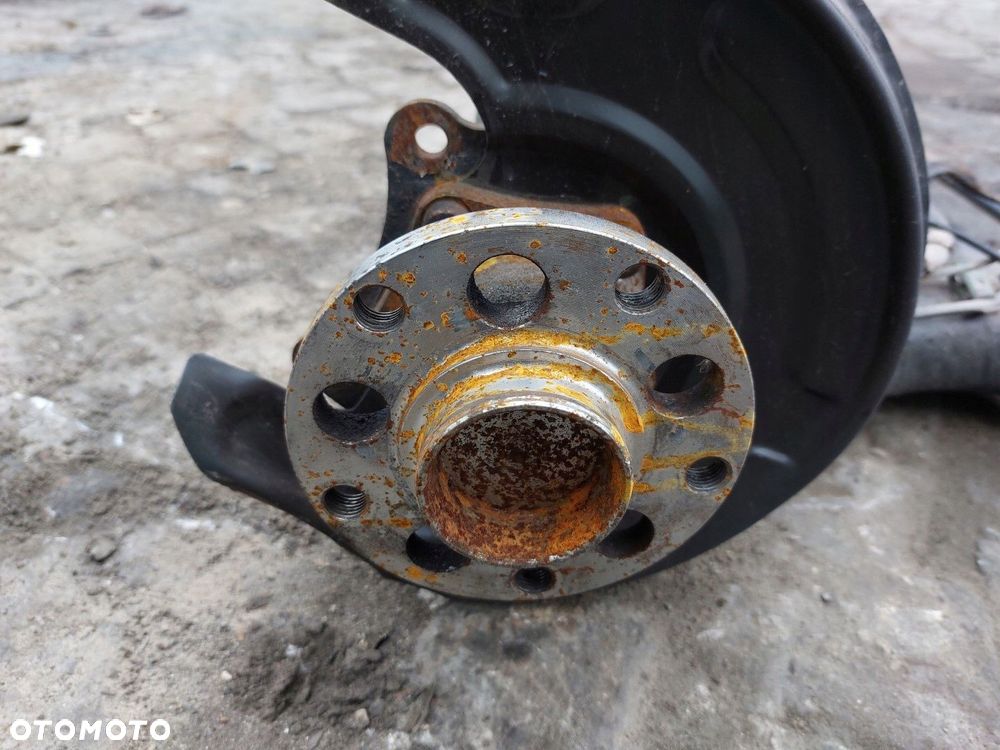 Belka tylna OŚ ZAWIESZENIA TYŁ VW PASSAT B5 96-05 KOMBI - 3