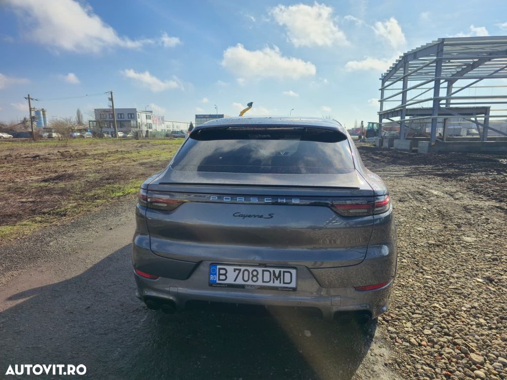 Porsche Cayenne S - 2