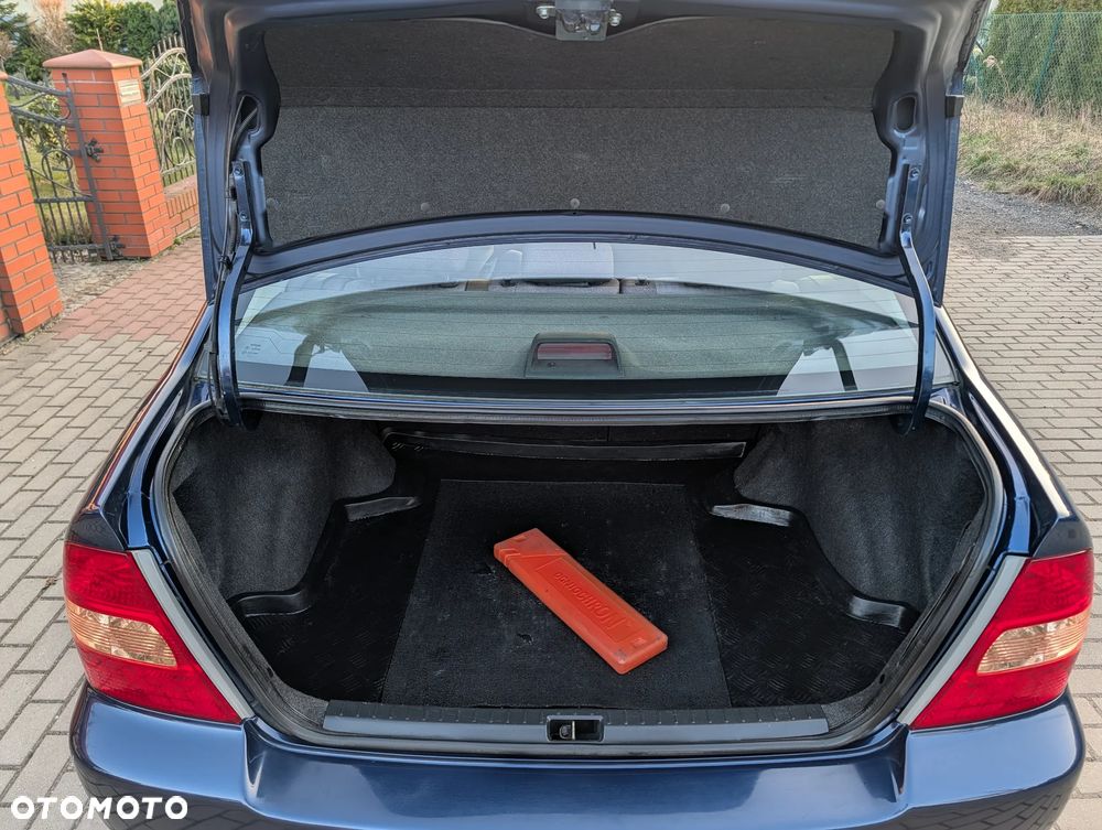 Toyota Corolla 1.6 VVT-i Terra Polaris - 12