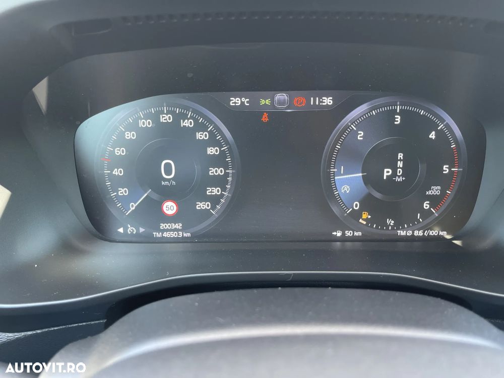 Volvo XC 40 D3 AWD R-Design - 23