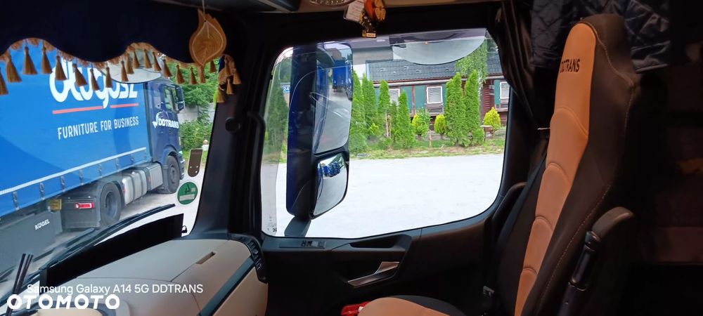 Mercedes-Benz ACTROS - 19