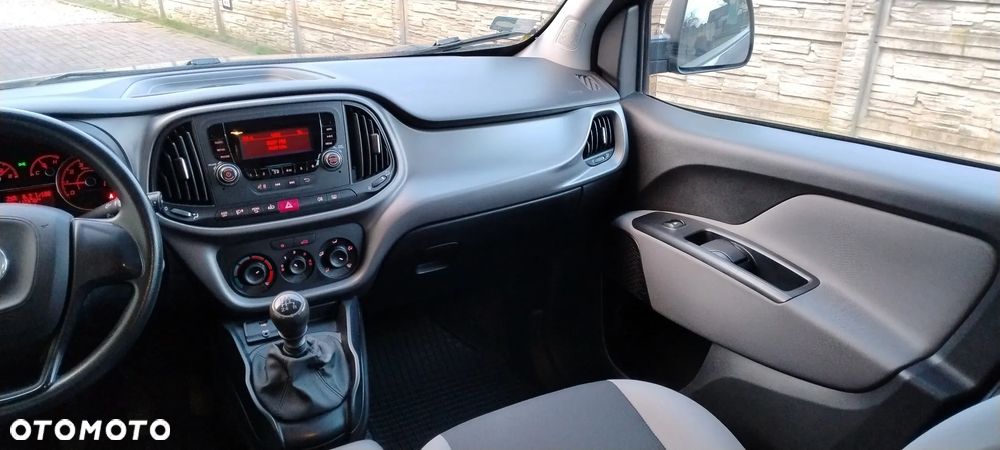 Fiat Doblo 1.4 16V Dynamic - 28