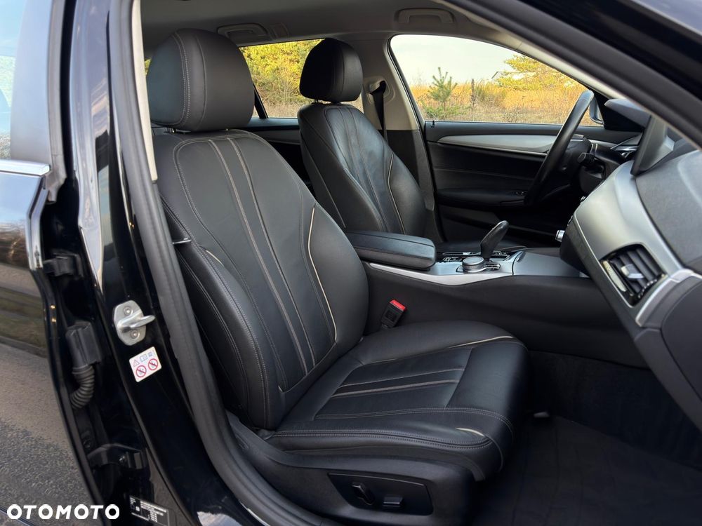 BMW Seria 5 530e Luxury Line sport - 21