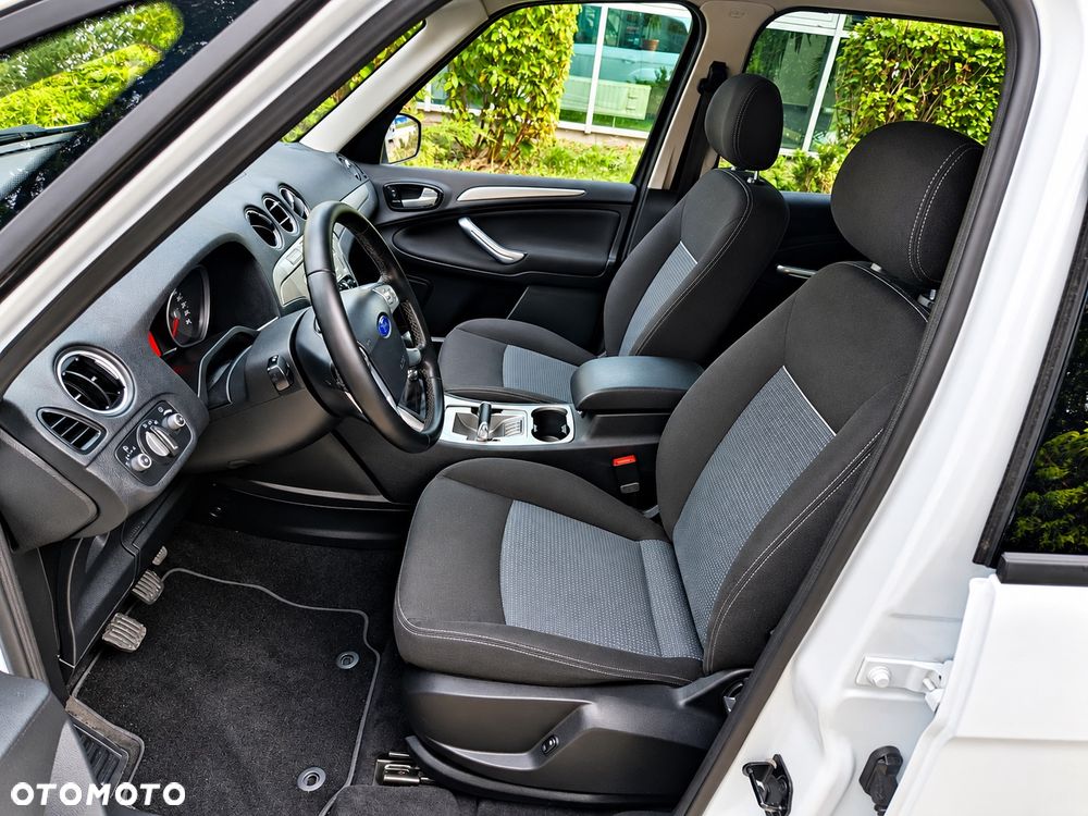 Ford Galaxy 2.0 TDCi DPF Titanium - 12
