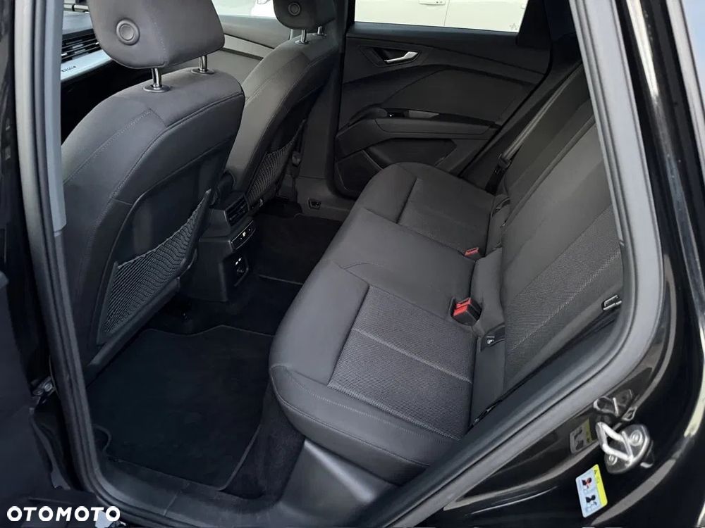 Audi Q4 e-tron - 21