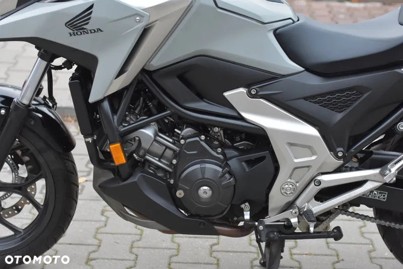 Honda NC - 25