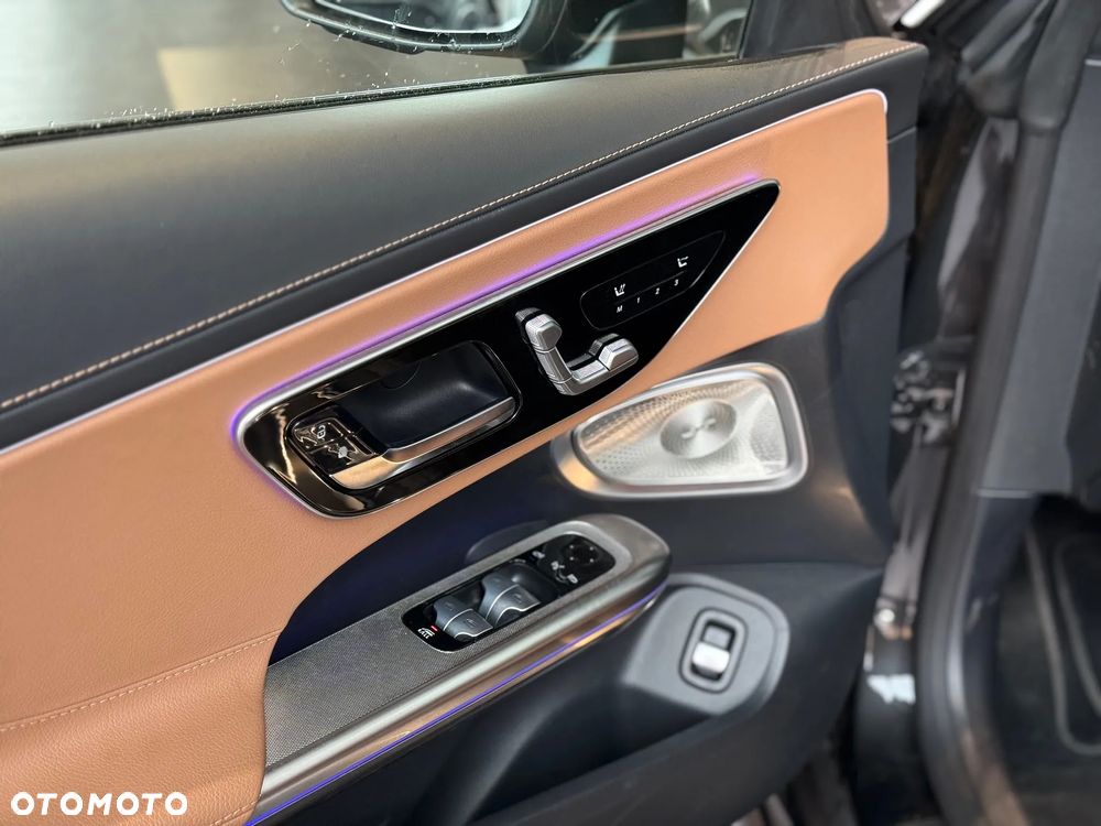 Mercedes-Benz CLE 300 4Matic 9G-TRONIC Edition AMG Line - 17