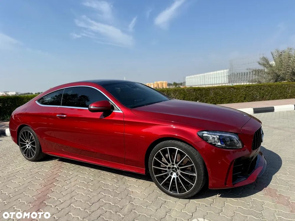 Mercedes-Benz Klasa C 300 9G-TRONIC AMG Line - 3