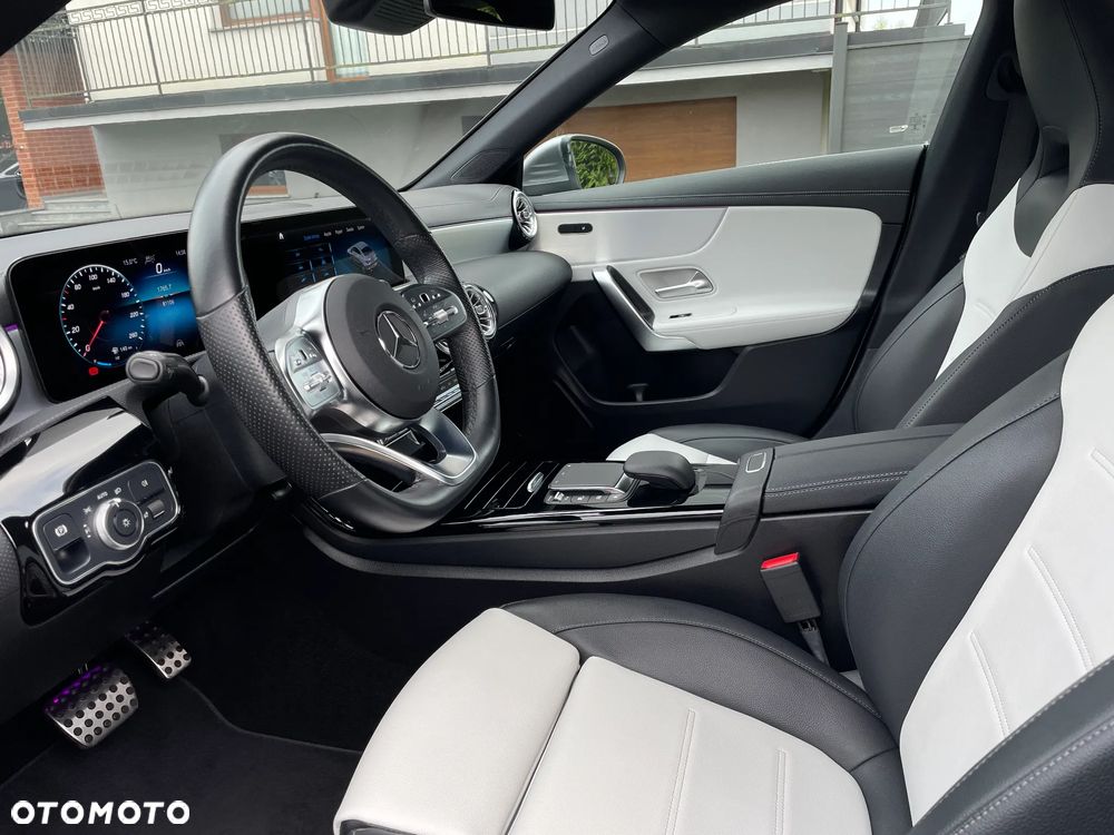 Mercedes-Benz CLA 200 AMG Line 7G-DCT - 29