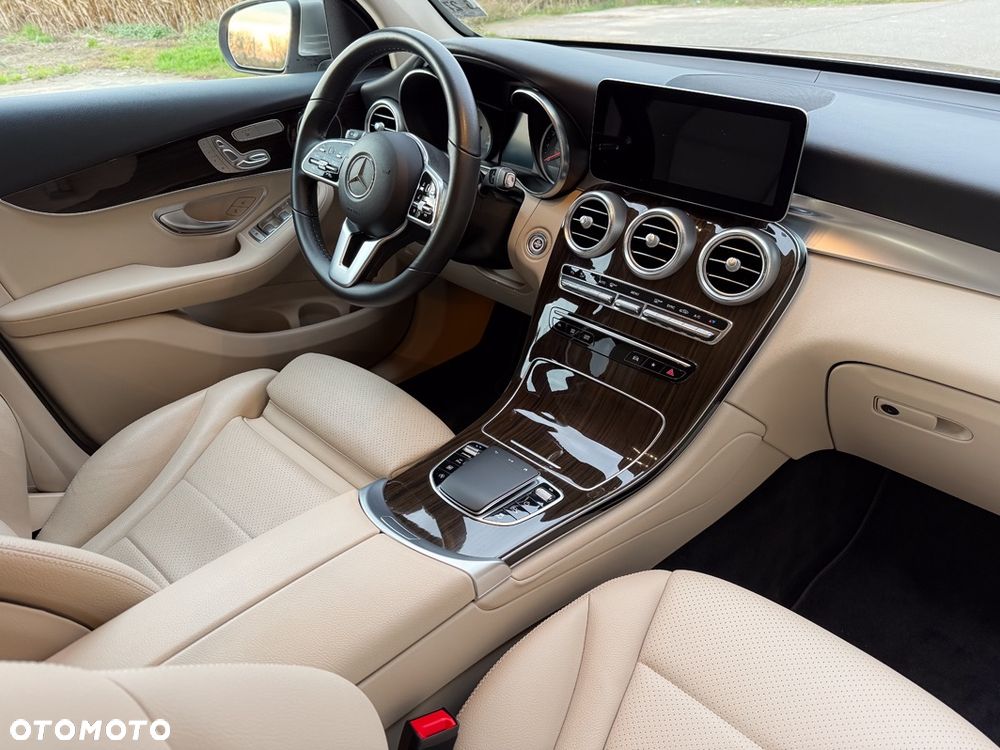 Mercedes-Benz GLC 300 4Matic 9G-TRONIC - 3
