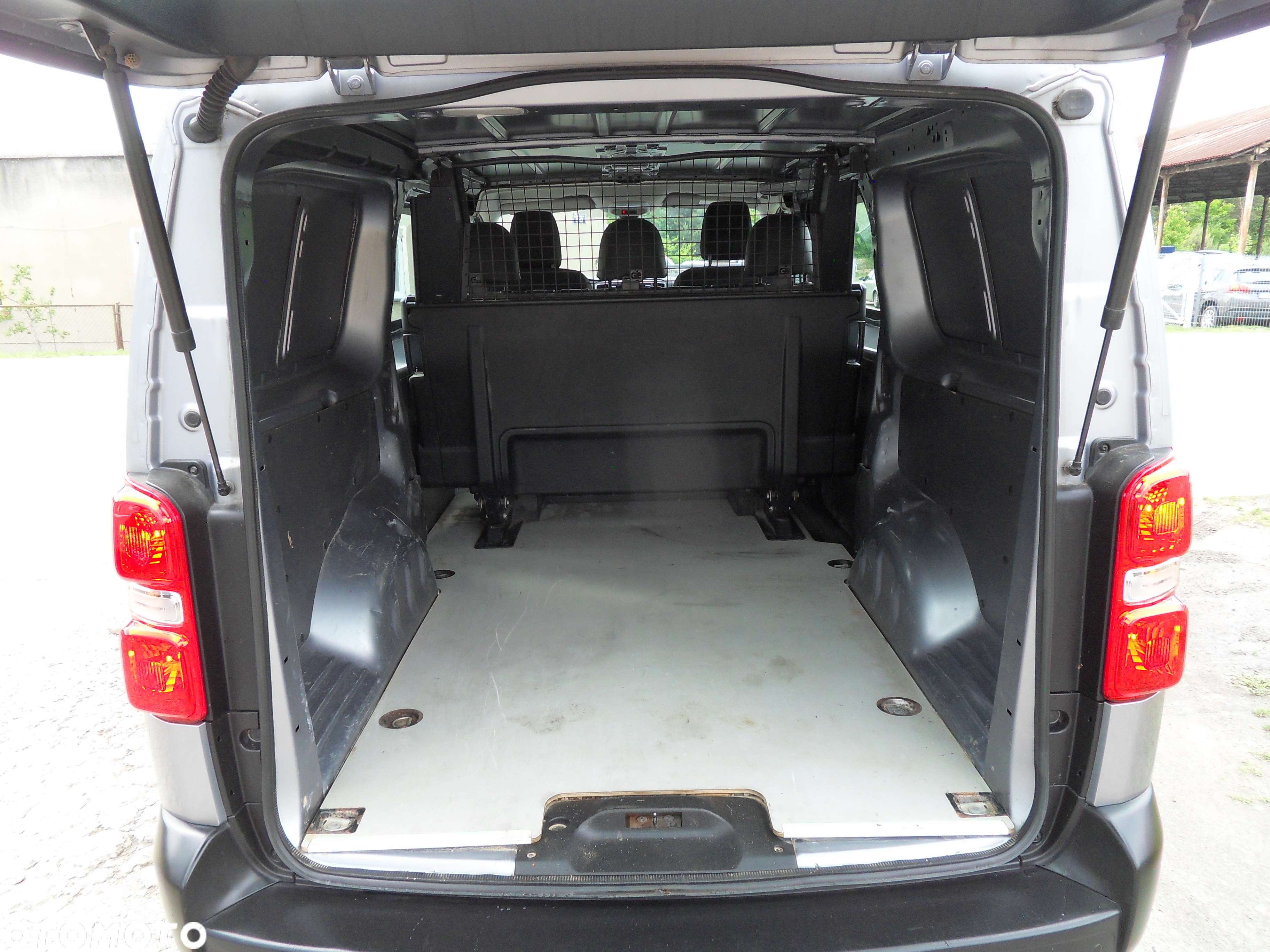 Opel VIVARO C - 9