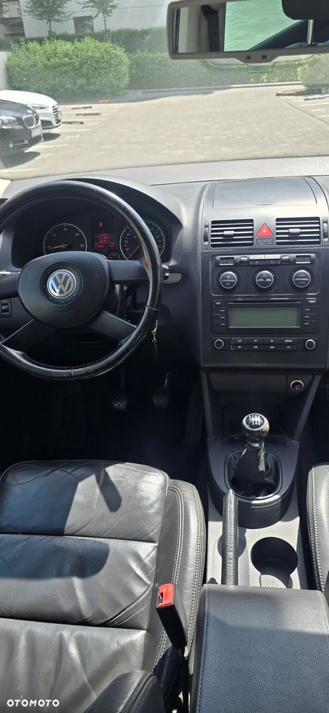 Volkswagen Touran 1.9 TDI Highline - 5
