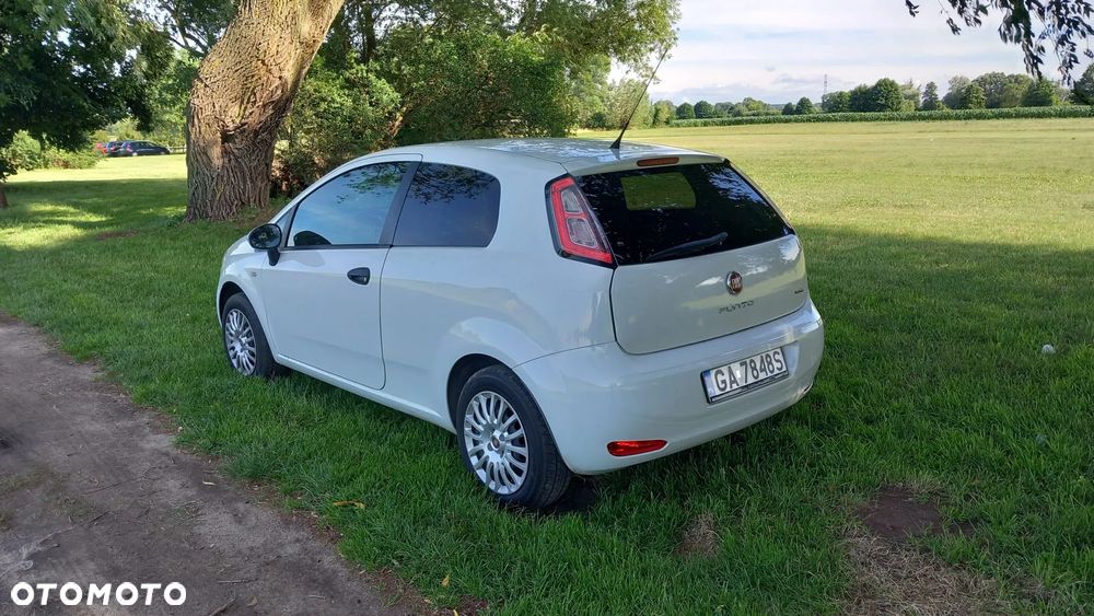 Fiat Punto 1.4 Easy S&S - 11