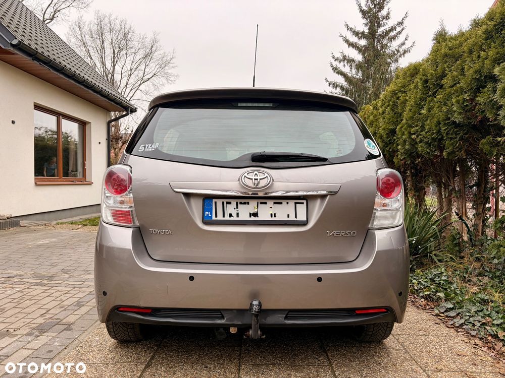 Toyota Verso 1.6 D-4D Prestige EU6 - 13