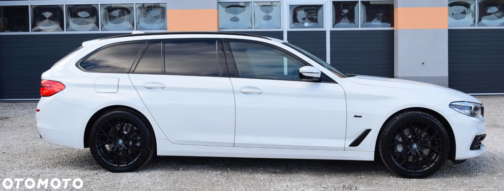 BMW Seria 5 525d Touring Sport Line - 13