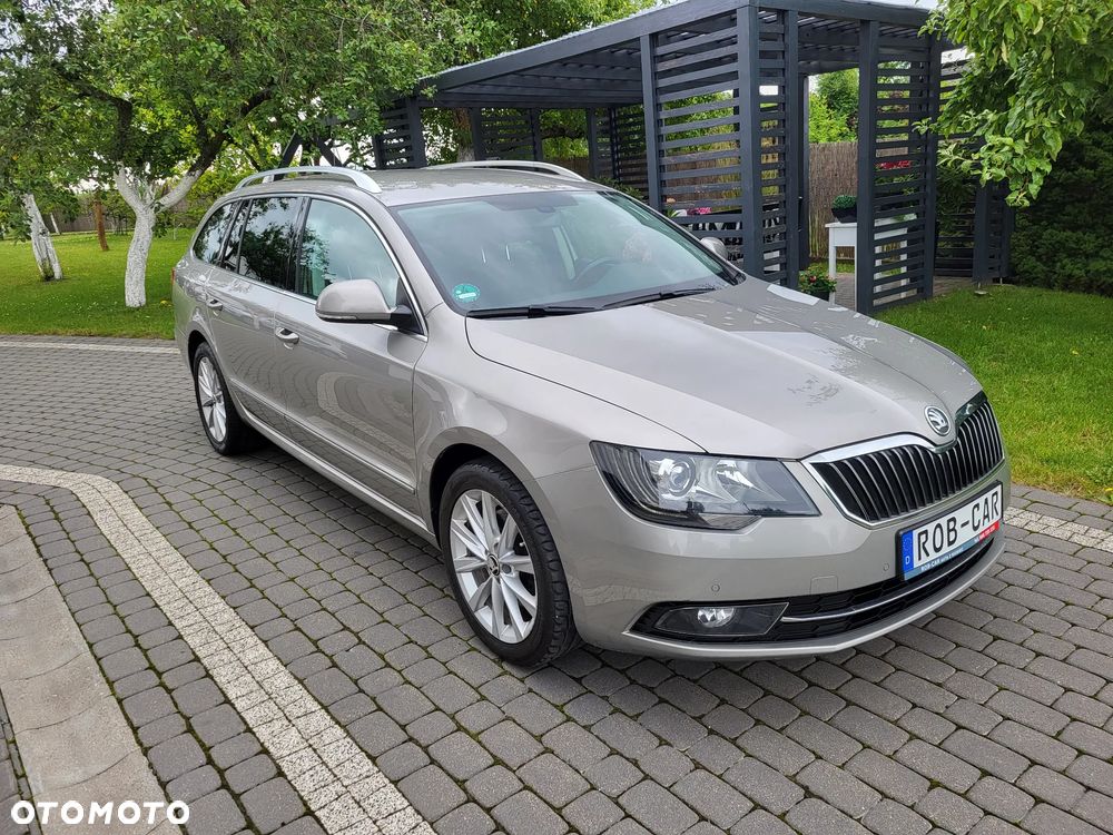 Skoda Superb 2.0 TDI Exclusive - 2