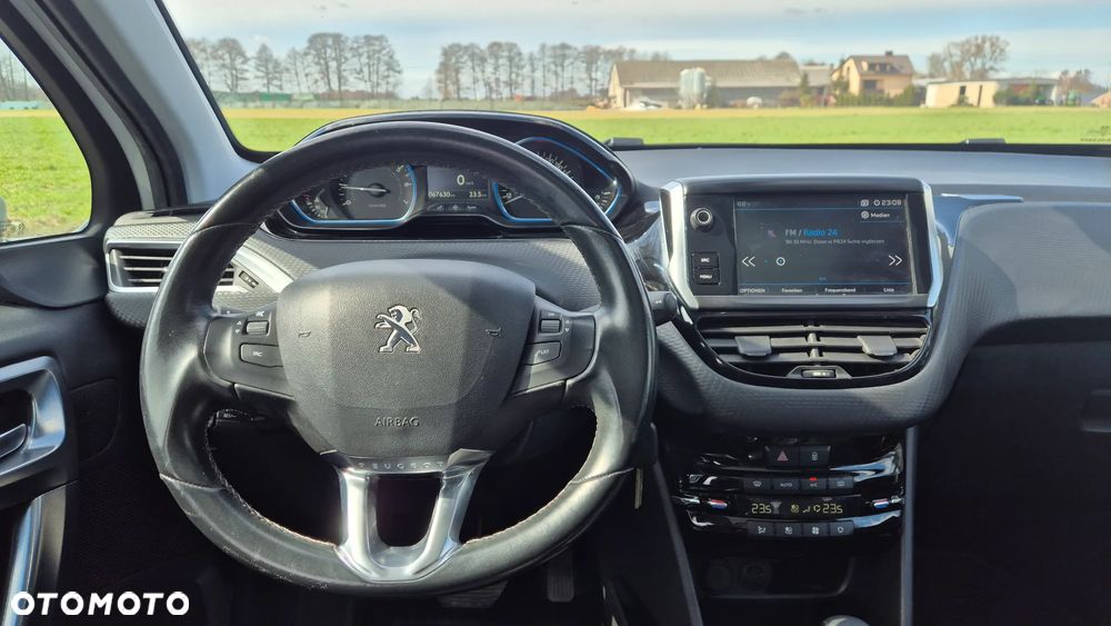 Peugeot 2008 PureTech 110 GPF Stop&Start EAT6 Allure - 16