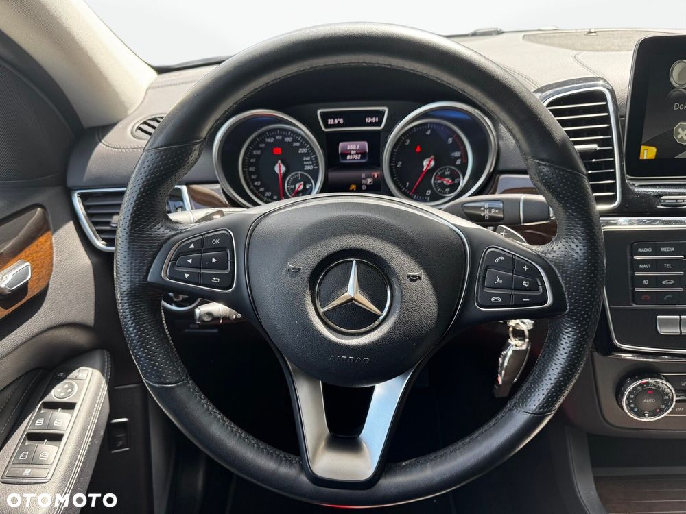 Mercedes-Benz GLE - 15