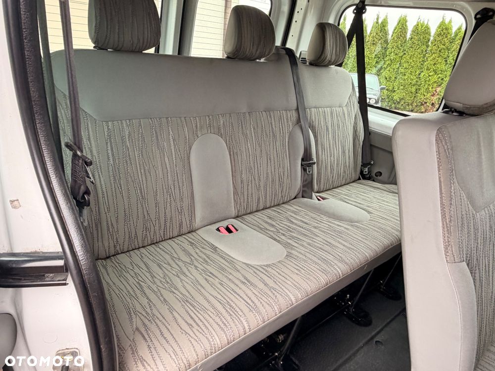 Renault Trafic - 22