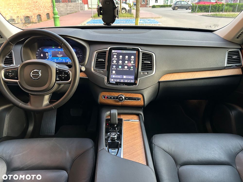 Volvo XC 90 - 9