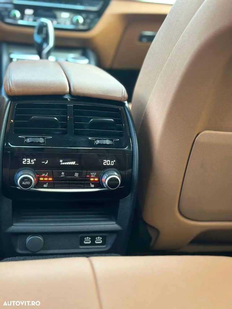 BMW Seria 5 520e Aut. - 14