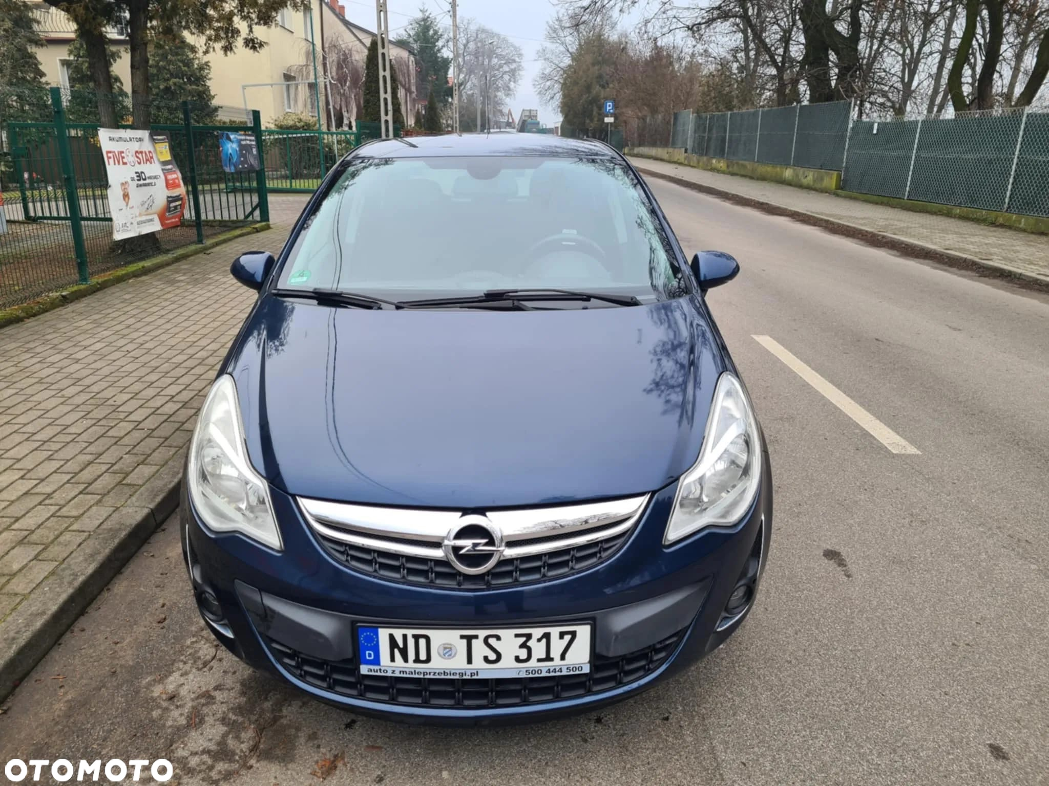 Opel Corsa 1.4 16V Innovation - 2