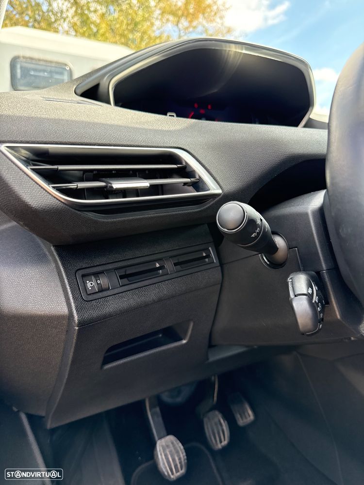 Peugeot 3008 PureTech 130 Stop & Start GPF Active Pack - 19