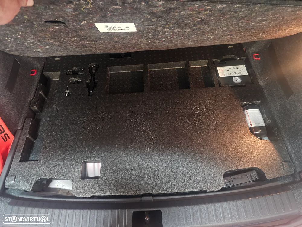 SEAT Arona 1.0 TGI FR - 26