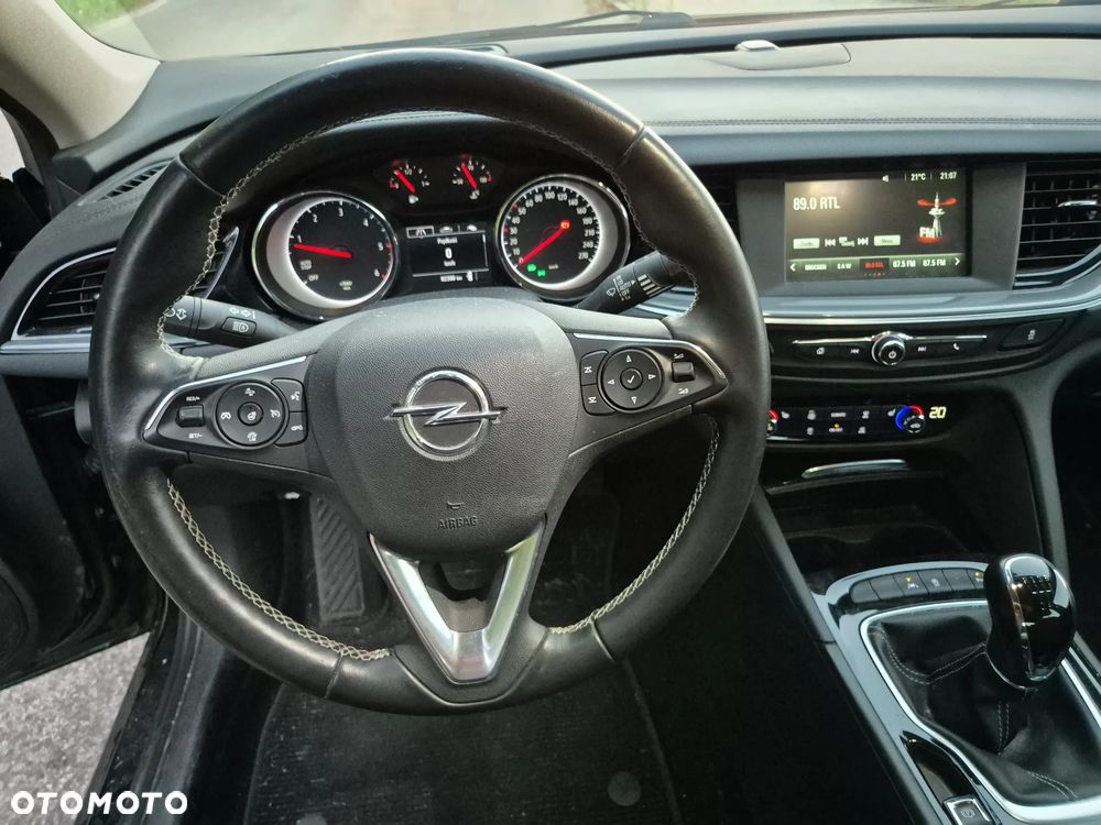Opel Insignia - 17
