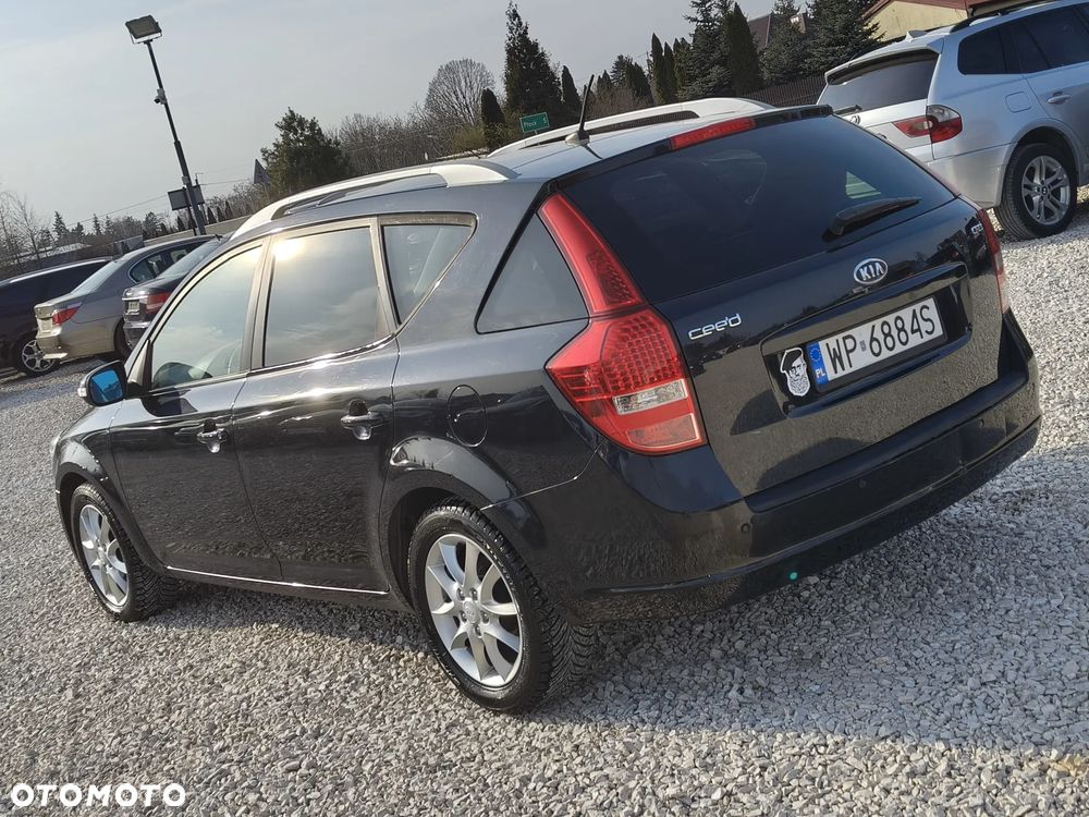 Kia Ceed 1.6 CRDi 90 ISG Spirit - 15