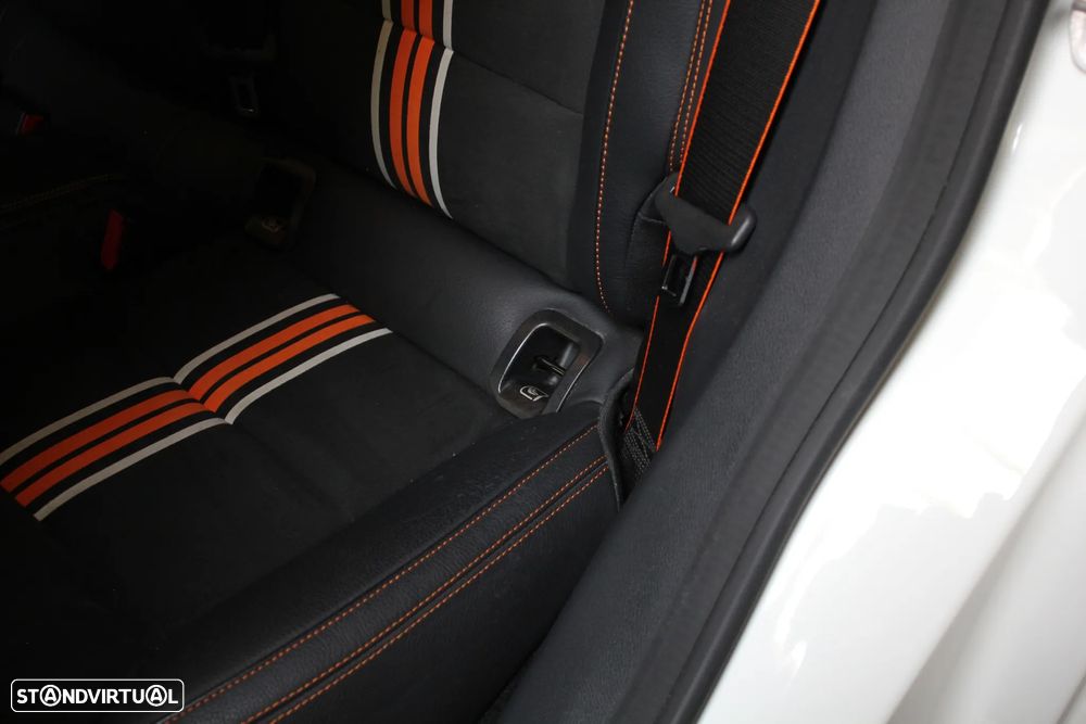Mercedes-Benz CLA 220 (CDI) d 7G-DCT Orange Art Edition - 26