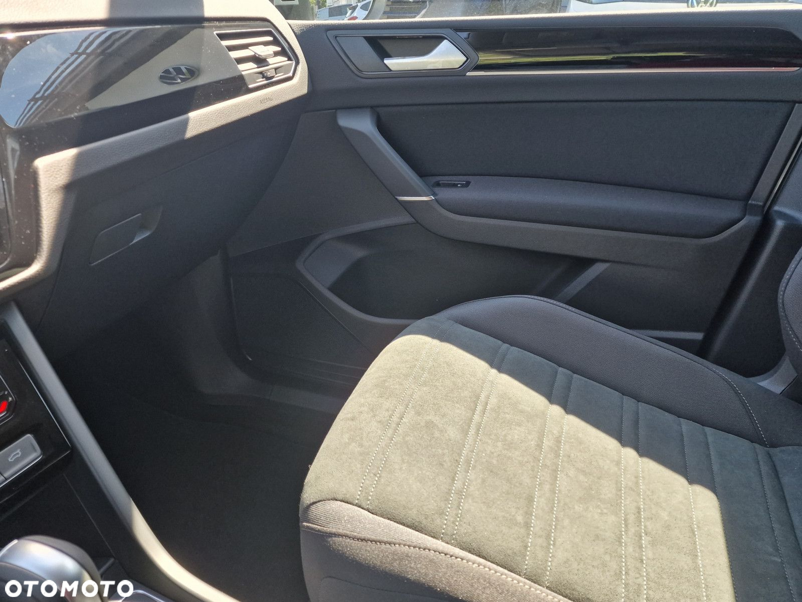 Volkswagen Touran 1.5 TSI EVO Comfortline DSG - 25