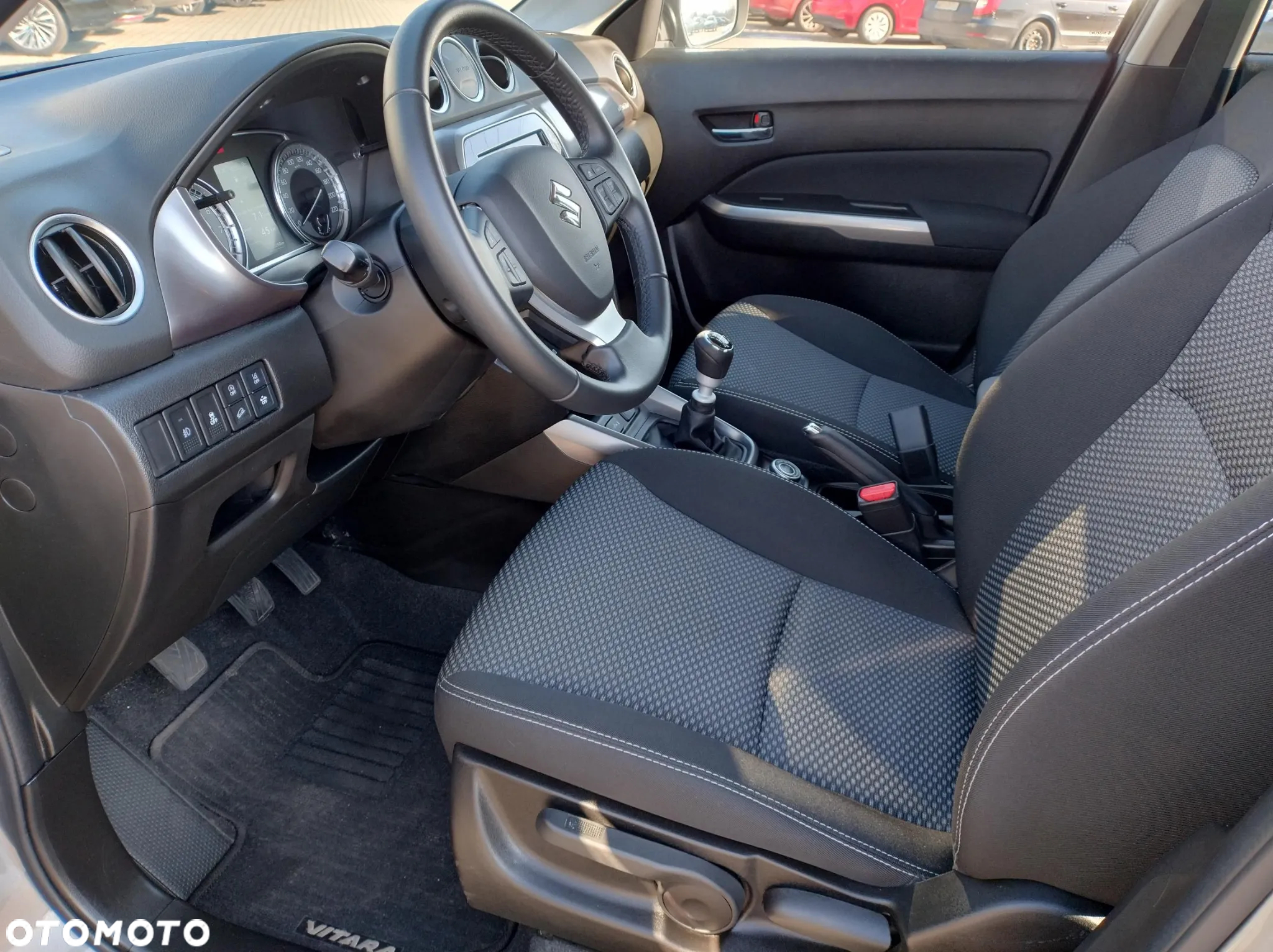 Suzuki Vitara 1.4 Boosterjet SHVS Premium 4WD - 9