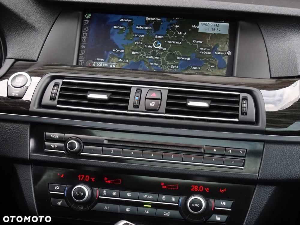 BMW Seria 5 530d xDrive Sport-Aut Luxury Line - 12