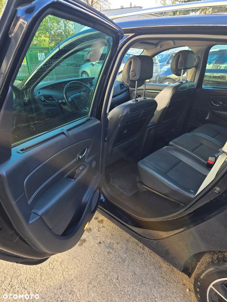 Renault Grand Scenic - 13