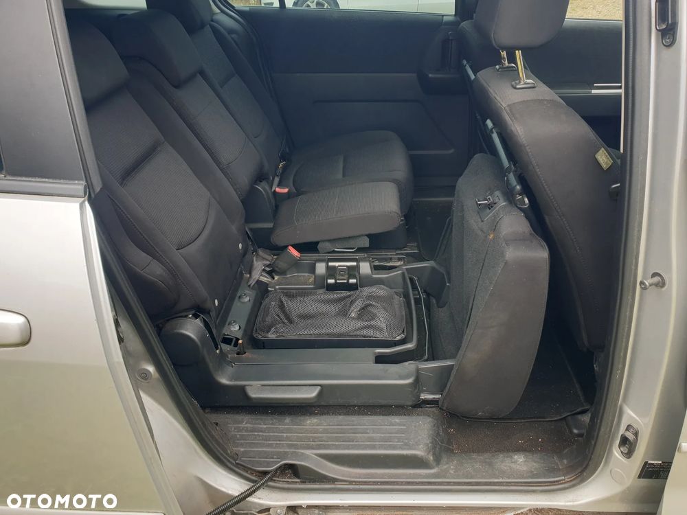 Mazda 5 - 6