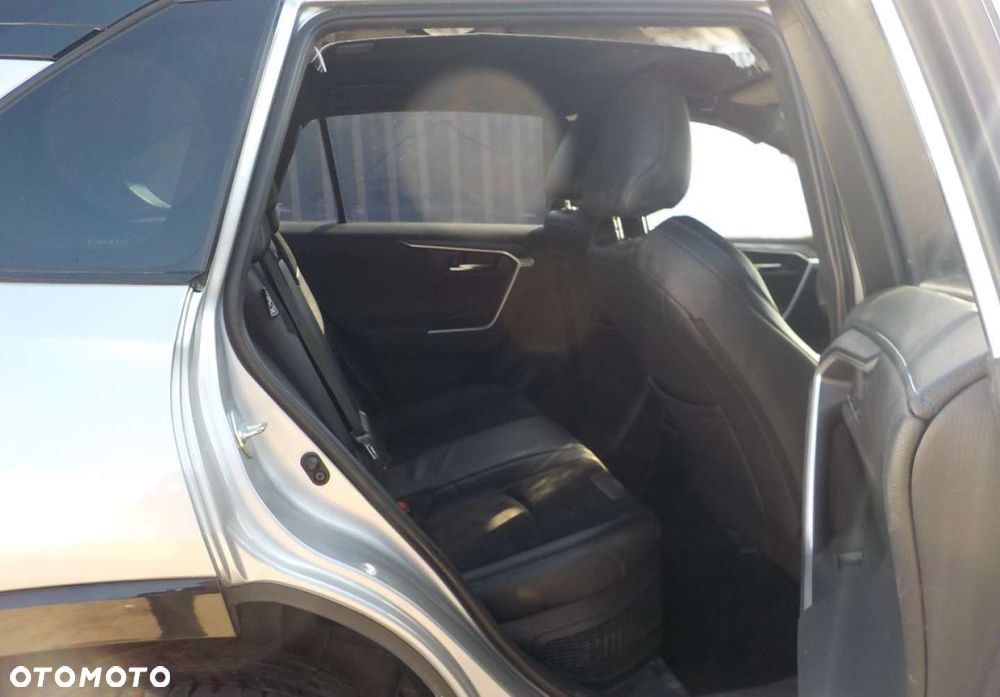 Toyota RAV4 - 23