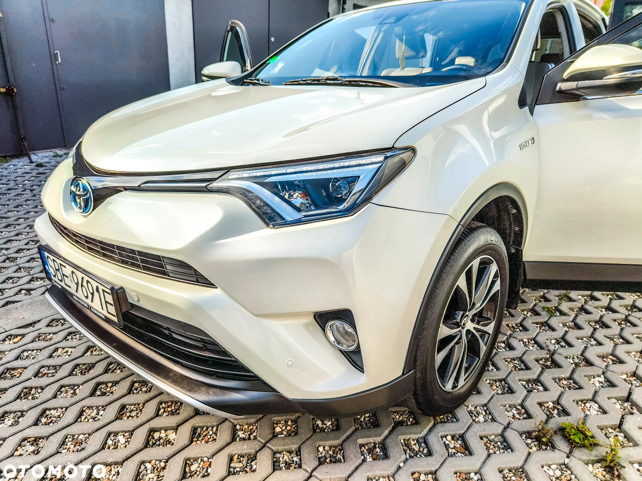 Toyota RAV4 - 9