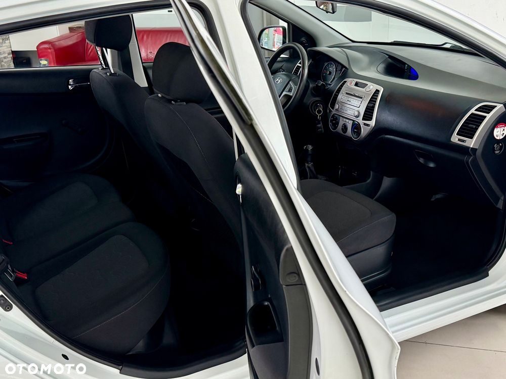 Hyundai i20 1.2 Classic + - 26