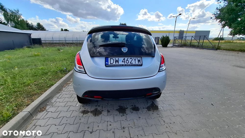 Lancia Ypsilon 0.9 Platinum S&S - 5