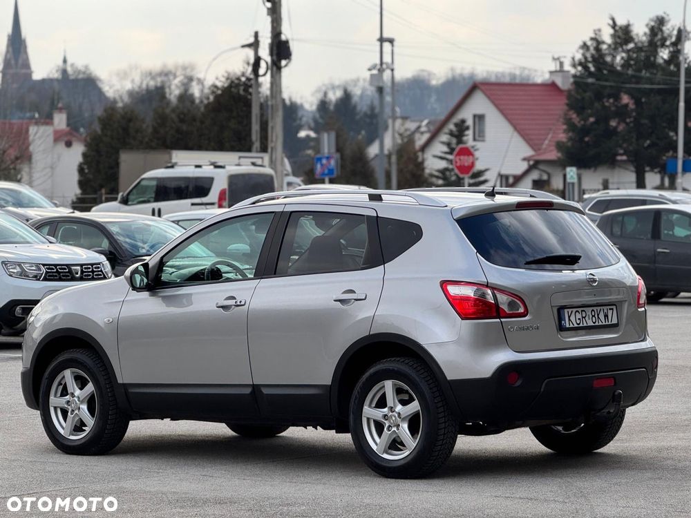 Nissan Qashqai 1.6 dCi 4 x 4 DPF Start/Stop tekna - 4