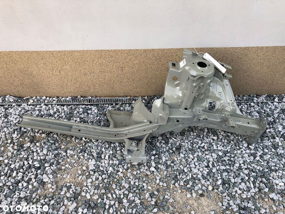 PODŁUŻNICA LEWA ĆWIARTKA PRZEDNIA HYUNDAI BAYON