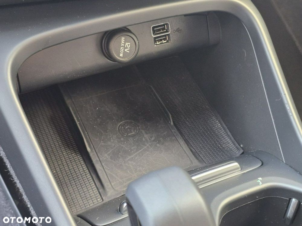 Volvo XC 40 T3 Geartronic Momentum Pro - 18