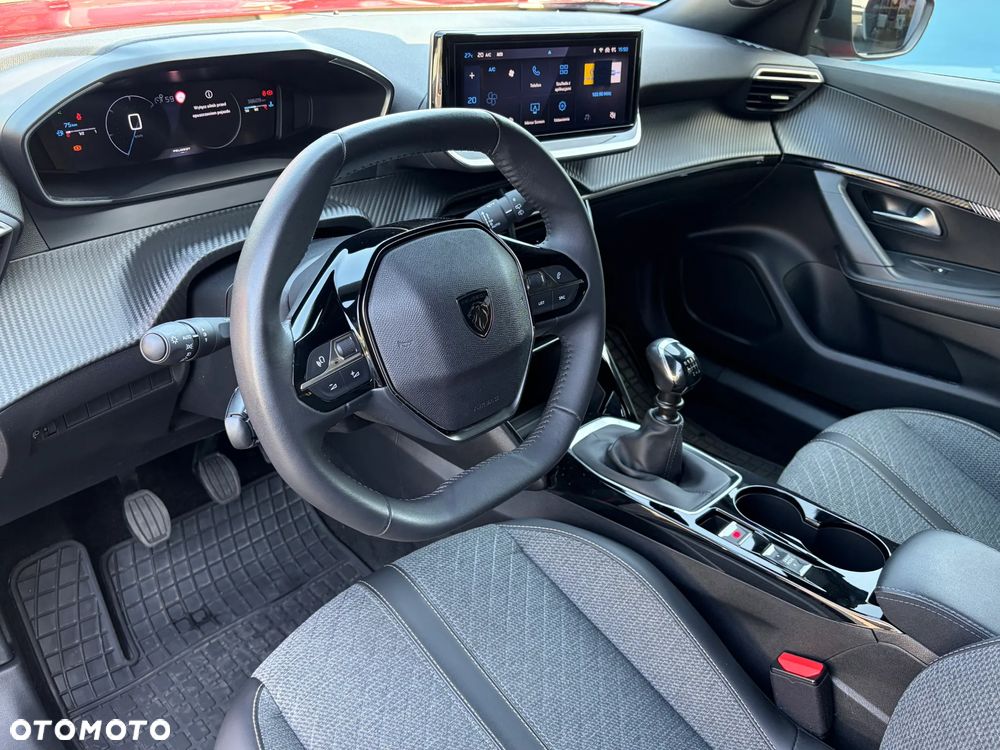 Peugeot 2008 PureTech 100 Allure S&S BVM6 - 5